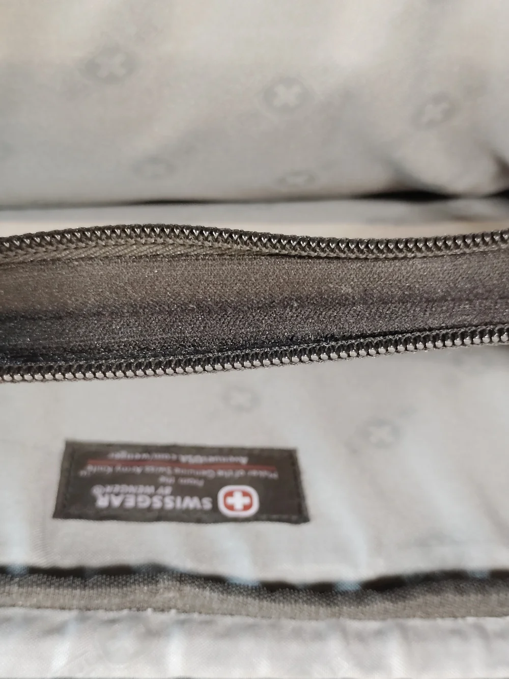 SwissGear Black Laptop/Messenger Bag/Briefcase Padded & Shoulder Strap